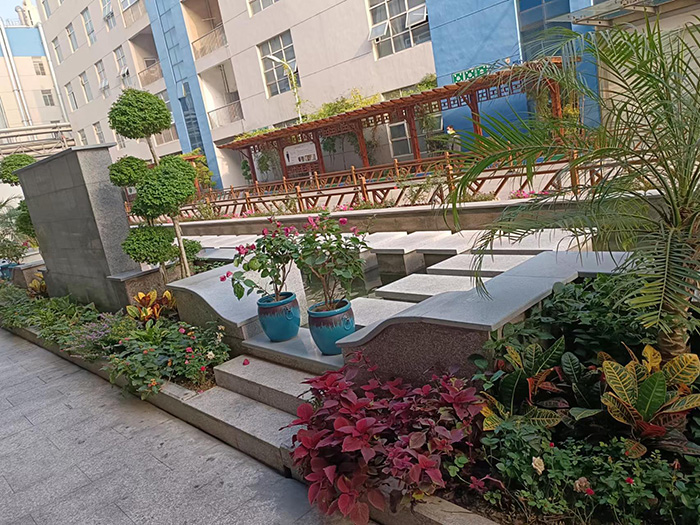 綠點(diǎn)科技（無(wú)錫）有限公司  老廠區(qū)花園景觀改造